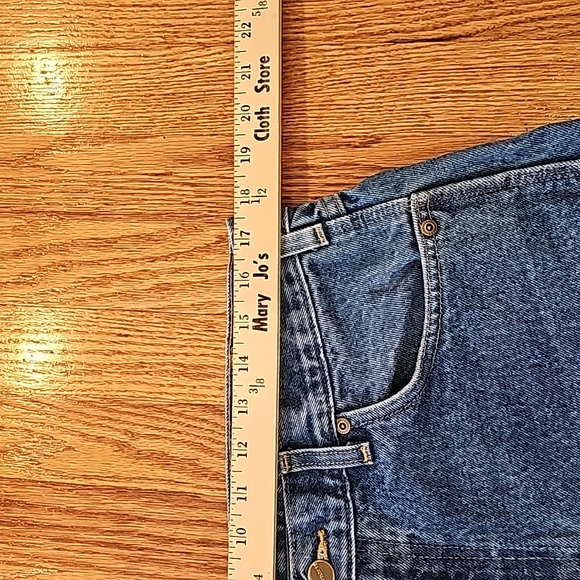 Carhartt Jeans - Picture 7 of 8